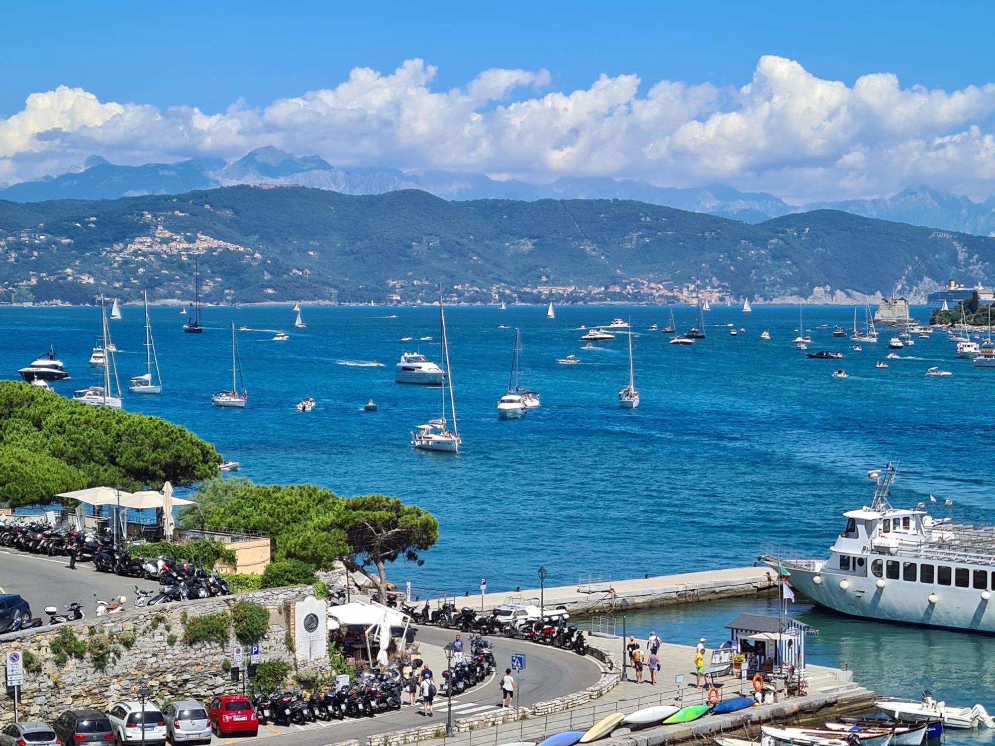 Vicolo Apartment, Pedestrian Centre, 2Bdr, 2,5 Bth, Aircondo, Private Parking, Easy To Train And Ferries, City Life La Spezia Eksteriør billede