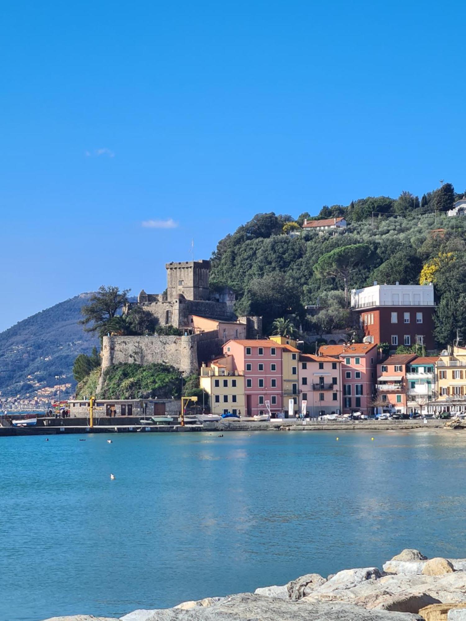 Vicolo Apartment, Pedestrian Centre, 2Bdr, 2,5 Bth, Aircondo, Private Parking, Easy To Train And Ferries, City Life La Spezia Eksteriør billede